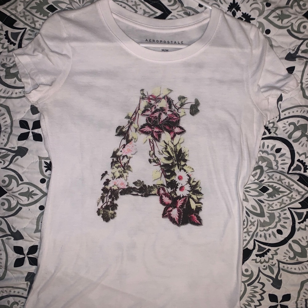 White short sleeve Aeropostale shirt